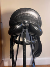 Load image into Gallery viewer, Fusion Dressage Saddle
