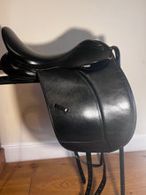 Load image into Gallery viewer, Fusion Dressage Saddle
