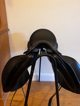 Load image into Gallery viewer, Paul Fielder Dressage 17.5”
