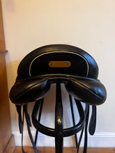 Load image into Gallery viewer, Paul Fielder Dressage 17.5”

